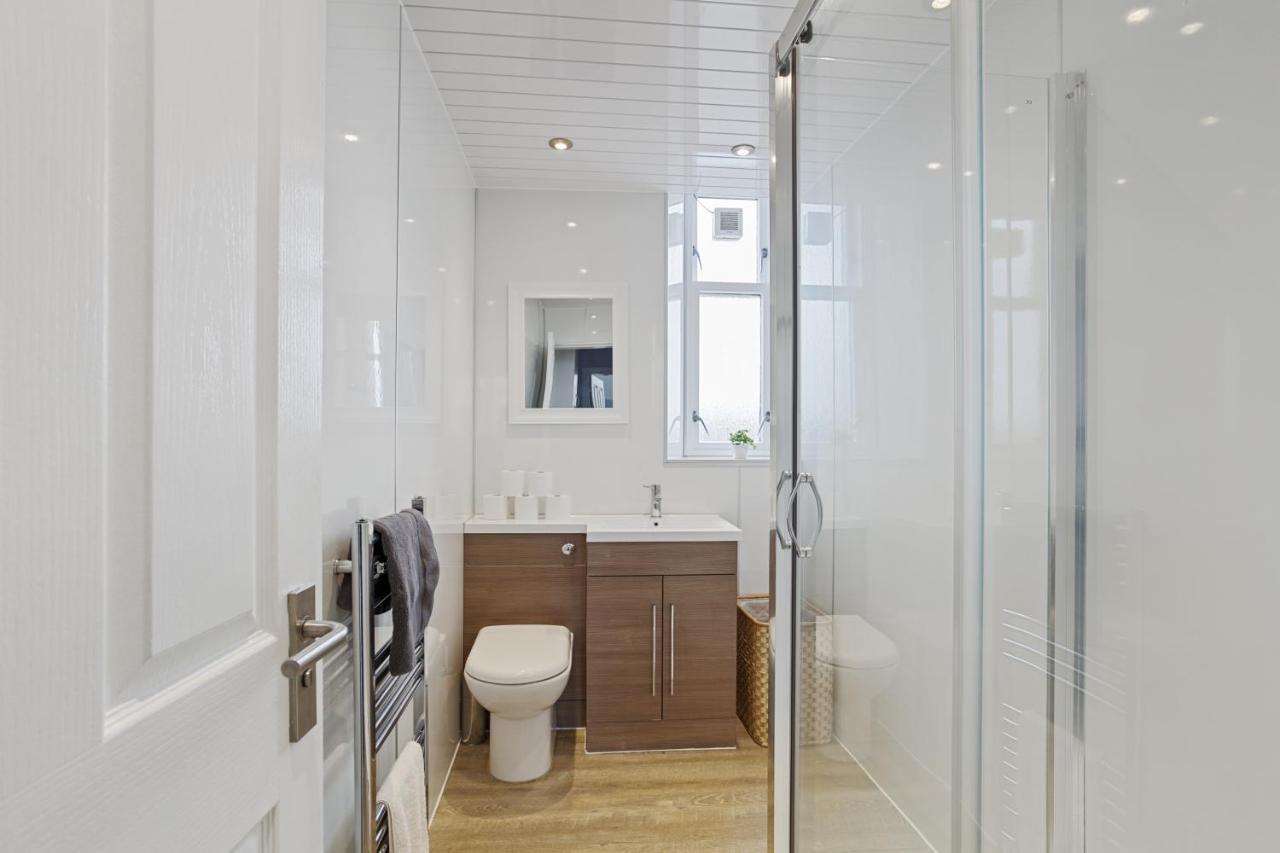 Lovely 3 Bedroom Apartment In Aberdeen Centre エクステリア 写真